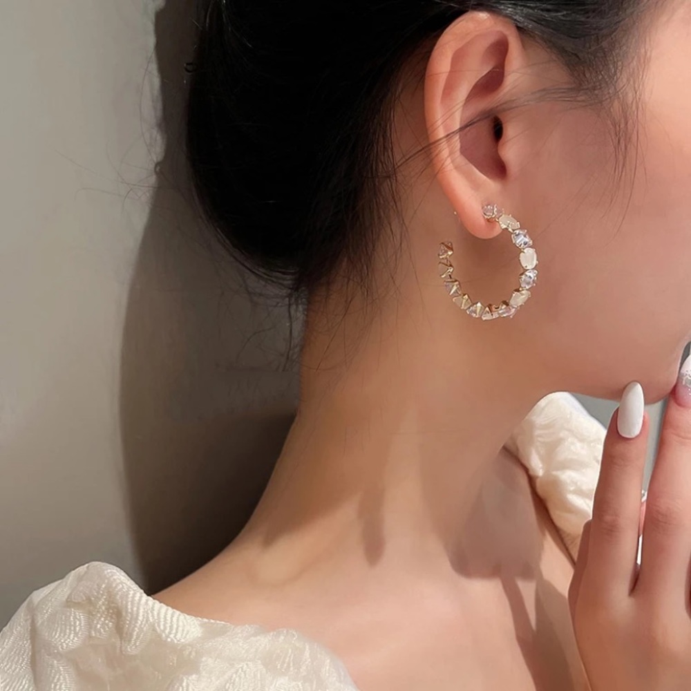 New 18k gold plated earrings - Picture 2 of 5